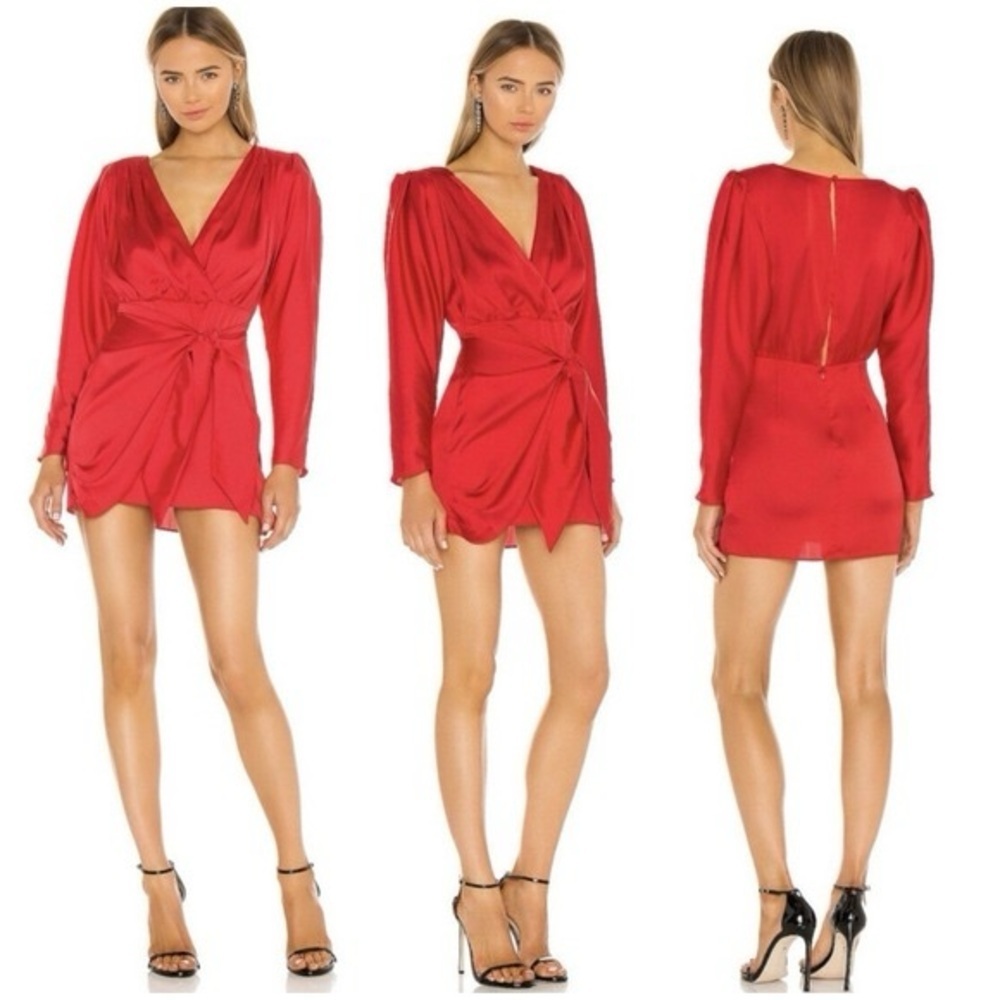 L'Academie Los Angeles Revolve Women
Red Satin Cocktail Dress XS NWT
